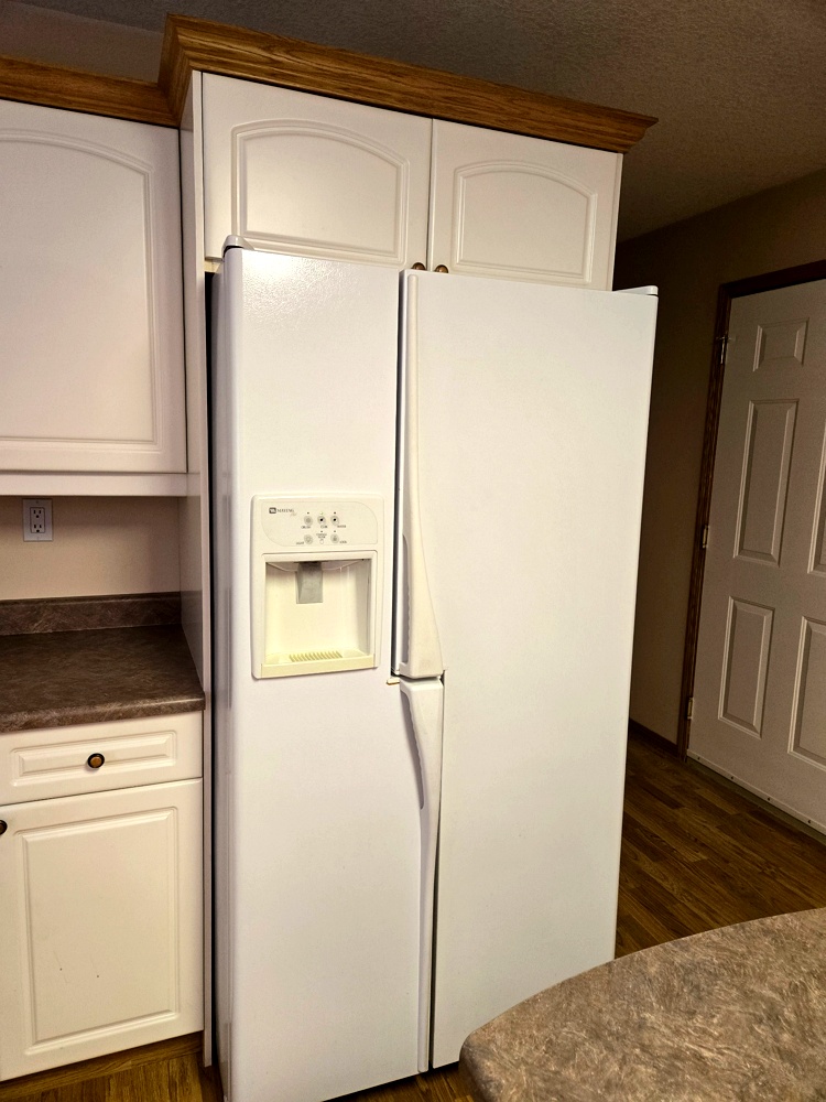 Full-sized Fridge/Freezer